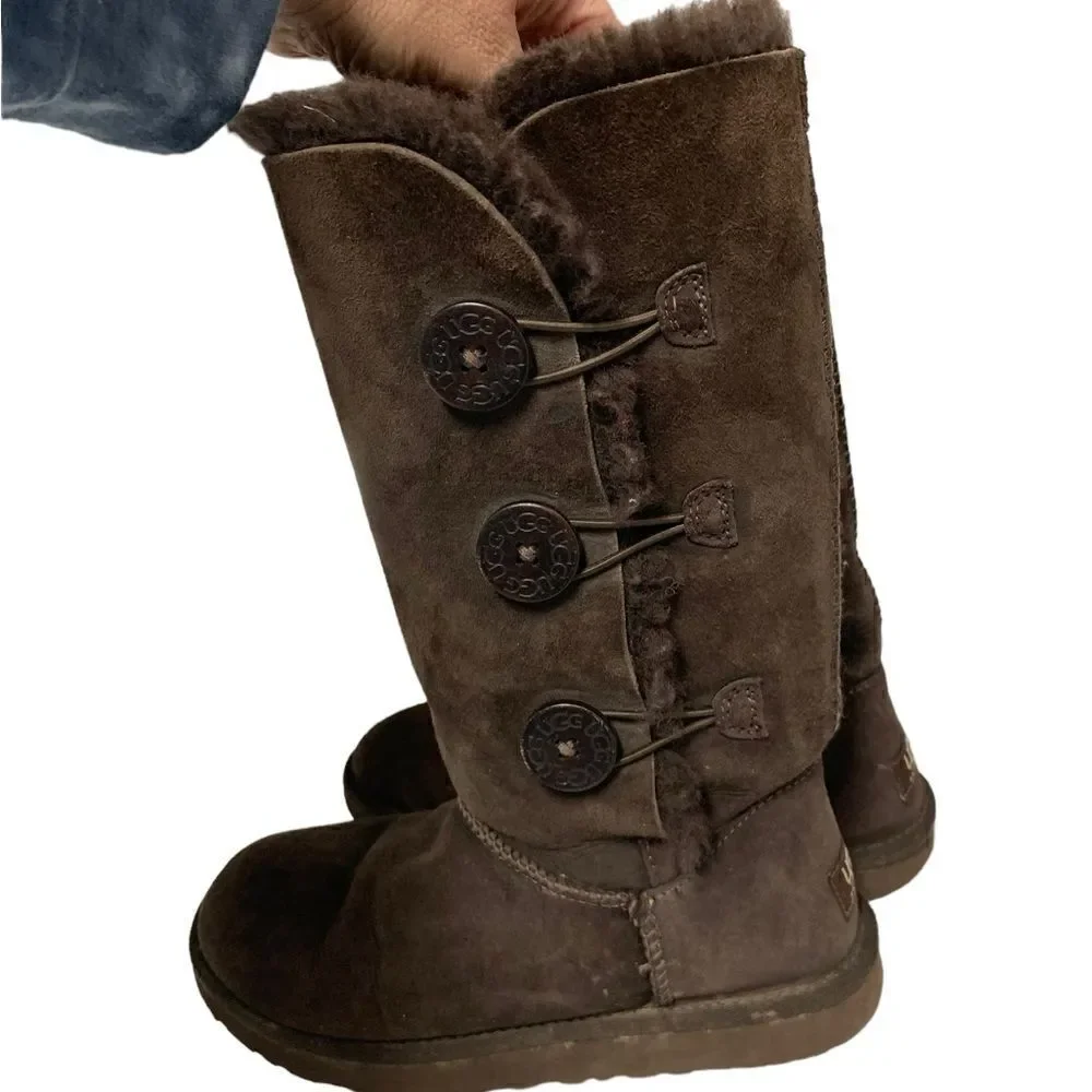 UGG Tall Three Button Wraps Boots in Chocolate 1873 - Size 7